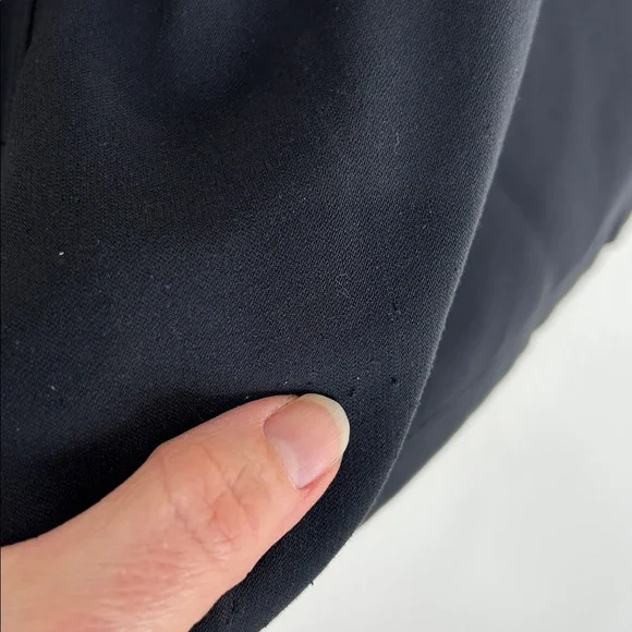 Lululemon On The Fly Short *Woven *2.5" Black Size 12 - Picture 15 of 16